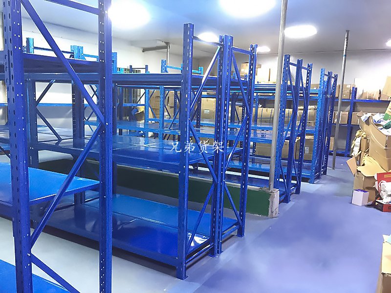 東莞大型服裝倉(cāng)庫(kù)倉(cāng)儲(chǔ)貨架案例